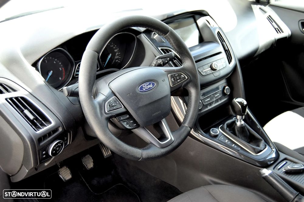 Ford Focus SW 1.5 TDCi Titanium - 12