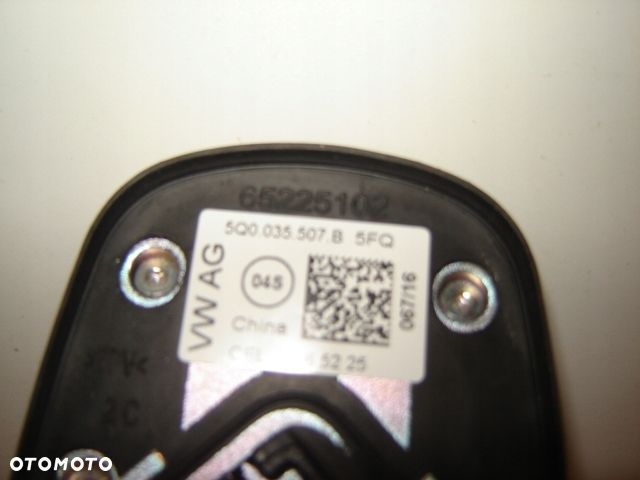VW GOLF PASSAT ANTENA DACHOWA GPS 5Q0035507 B - 2