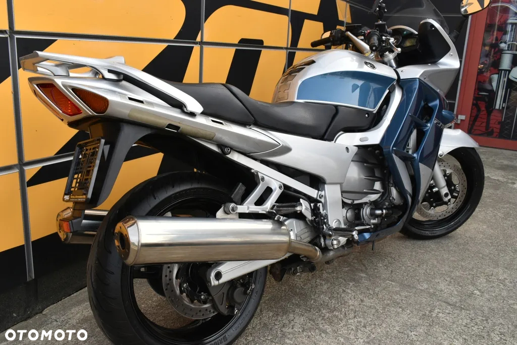 Yamaha FJR - 27