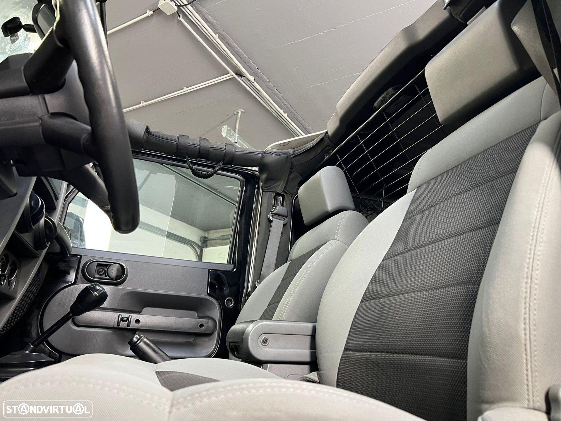 Jeep Wrangler - 7