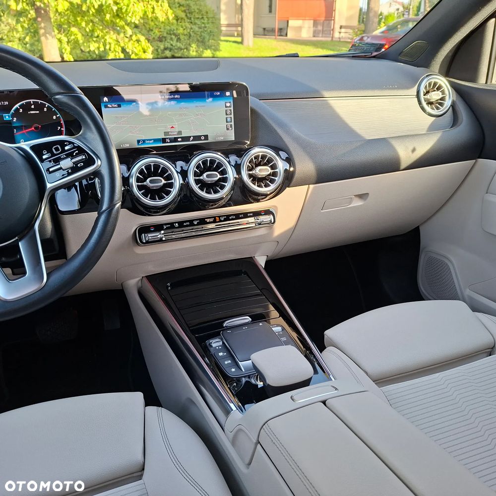 Mercedes-Benz GLA 200 Style - 15