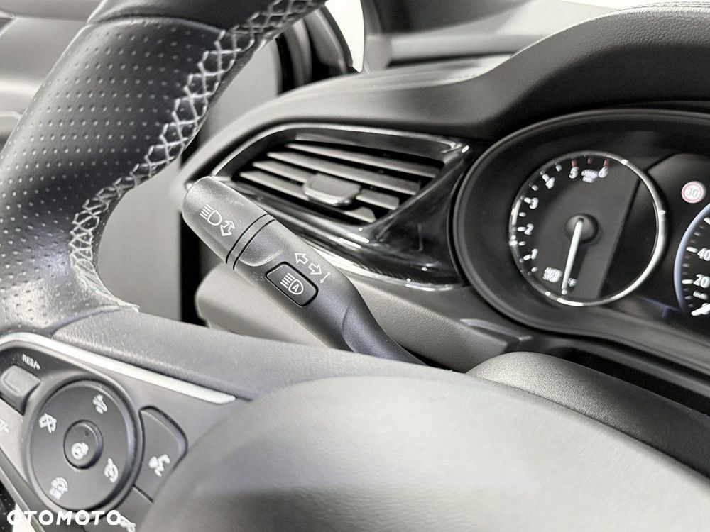 Opel Insignia - 30