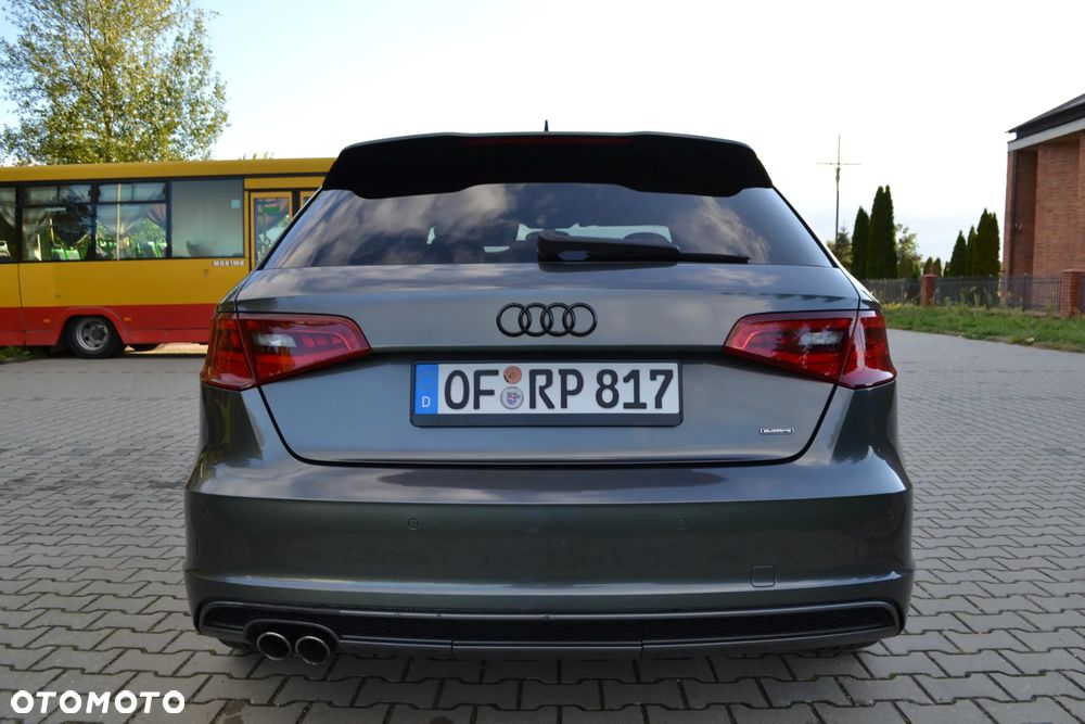 Audi A3 Sportback 2.0 TDI (clean diesel) quattro S tronic S line Sportpaket - 6
