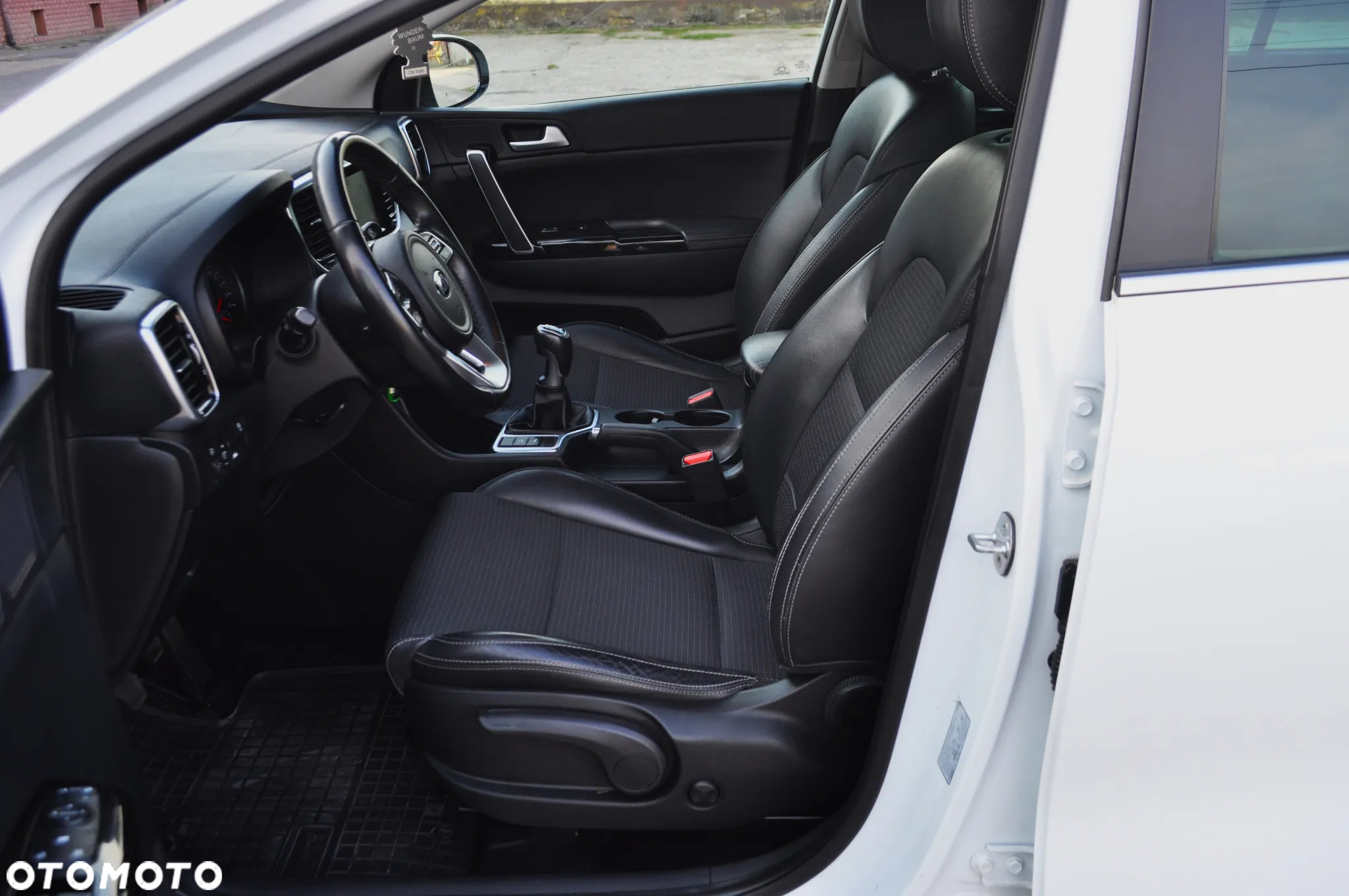 Kia Sportage 1.6 CRDI AWD VISION - 27