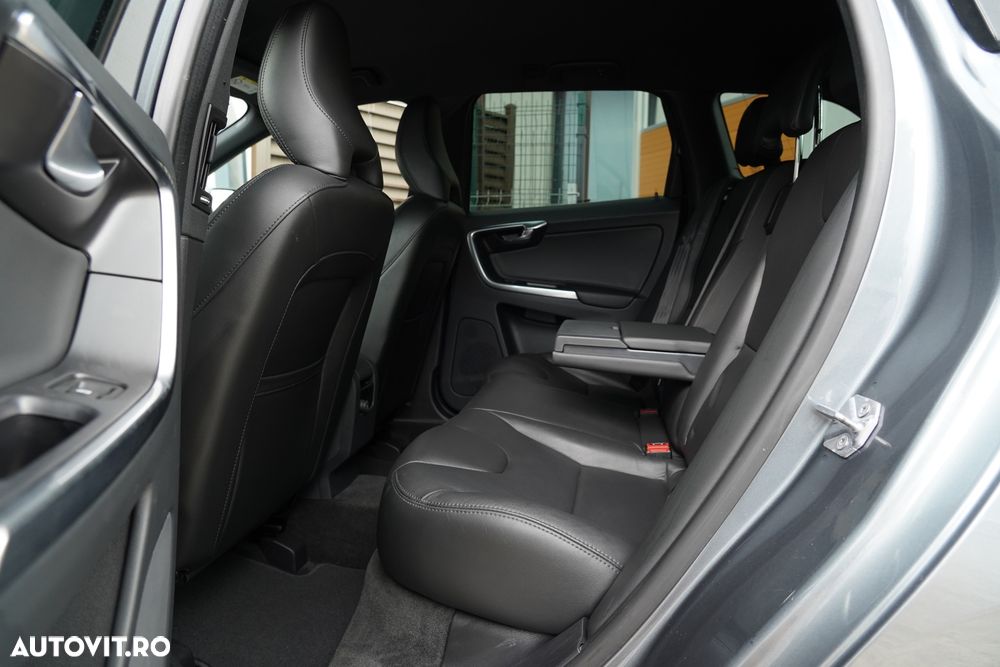 Volvo XC 60 D4 AWD Geartronic Summum - 14