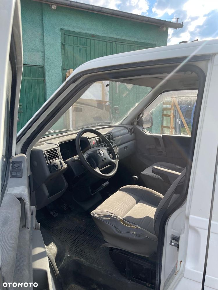 Volkswagen Transporter - 4
