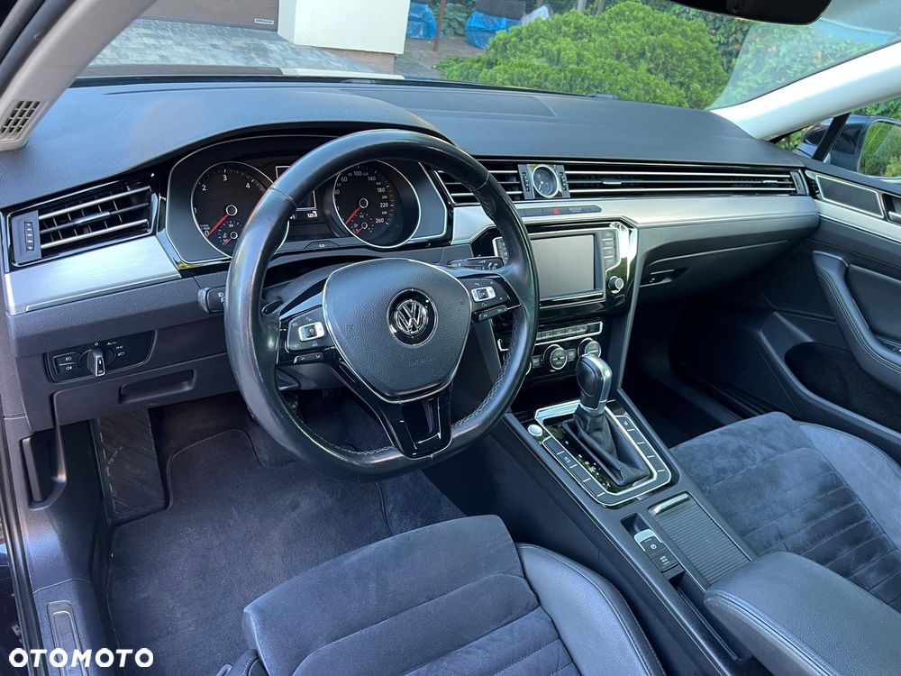 Volkswagen Passat 2.0 TDI SCR DSG Comfortline - 13