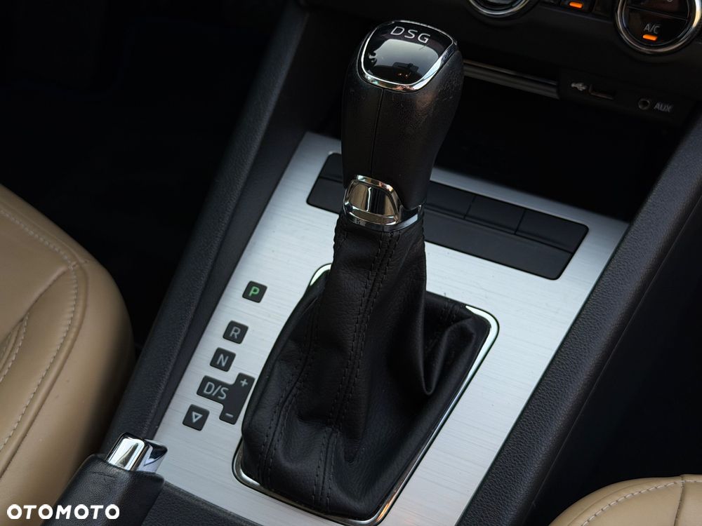 Skoda Octavia 1.6 TDI DSG Premium Edition - 32