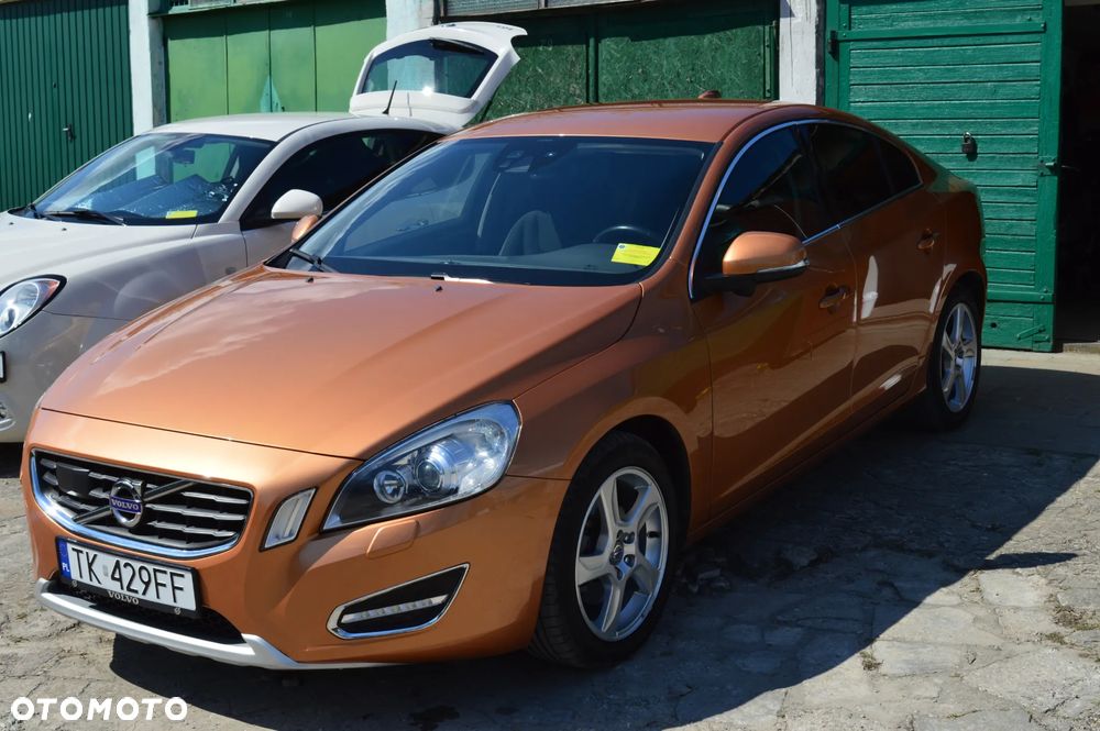 Volvo S60 D3 Momentum - 1