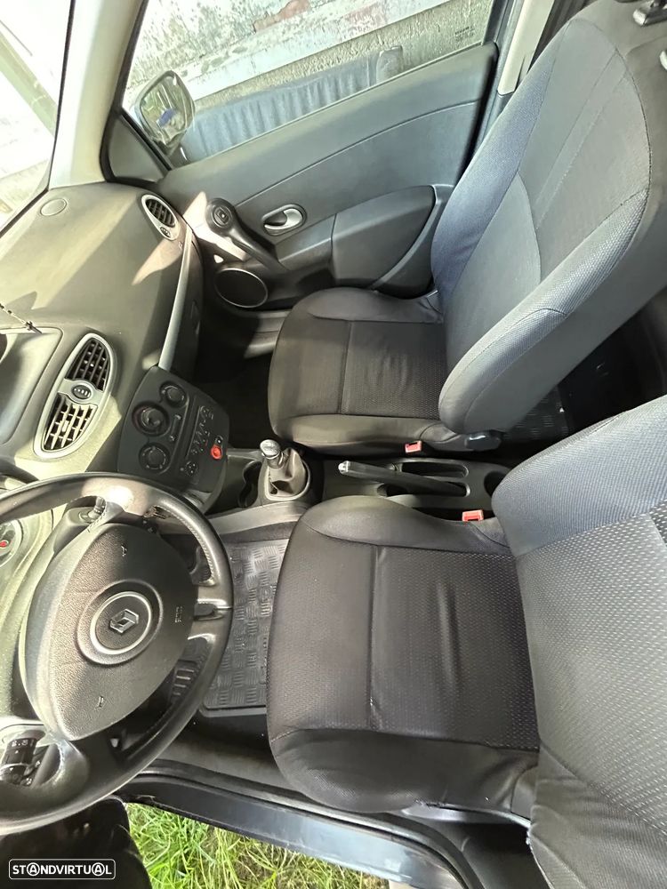 Renault Clio 1.2 16V Dynamique S - 9