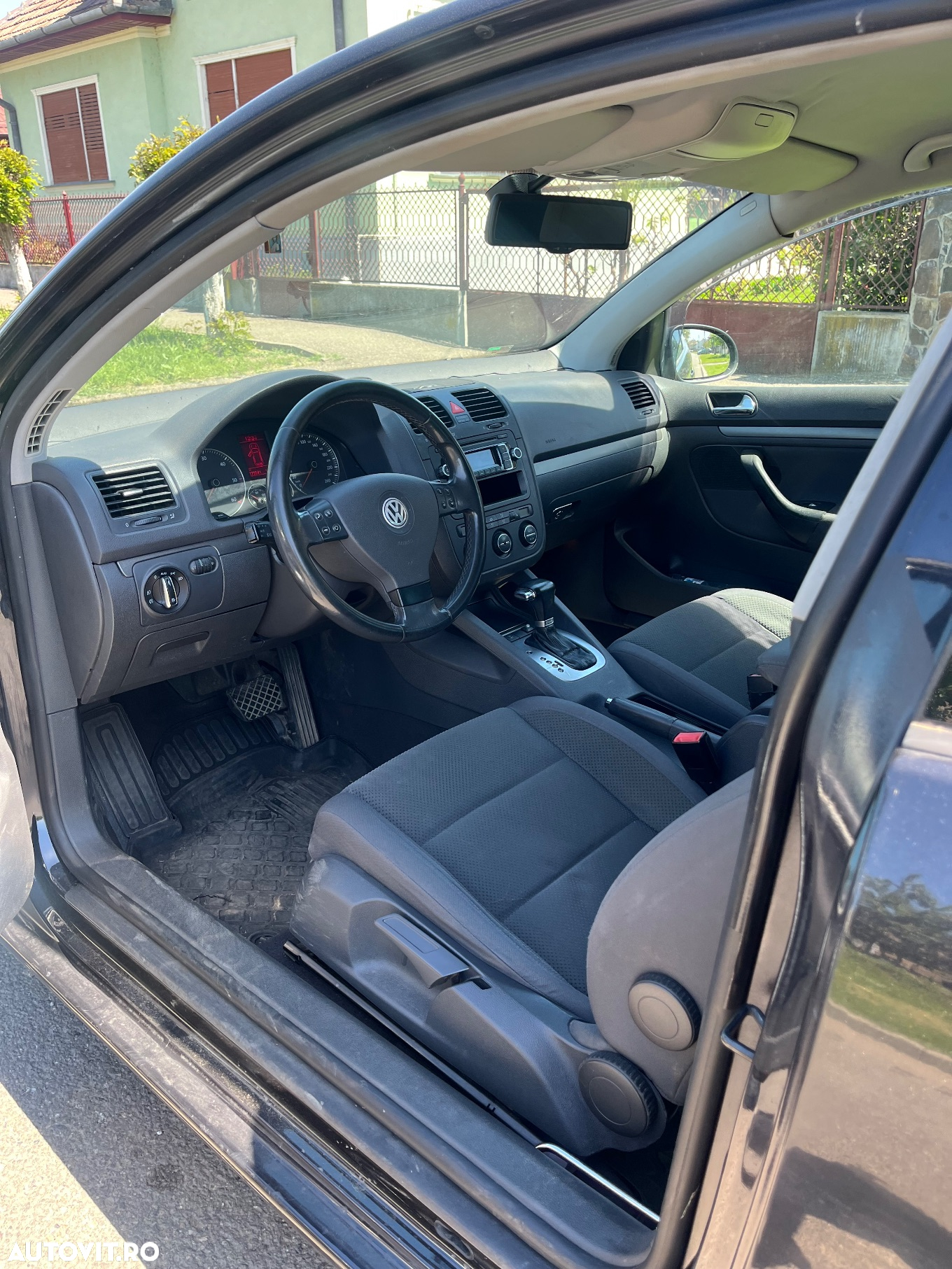 Volkswagen Golf 1.9 TDI Sportline DSG - 13