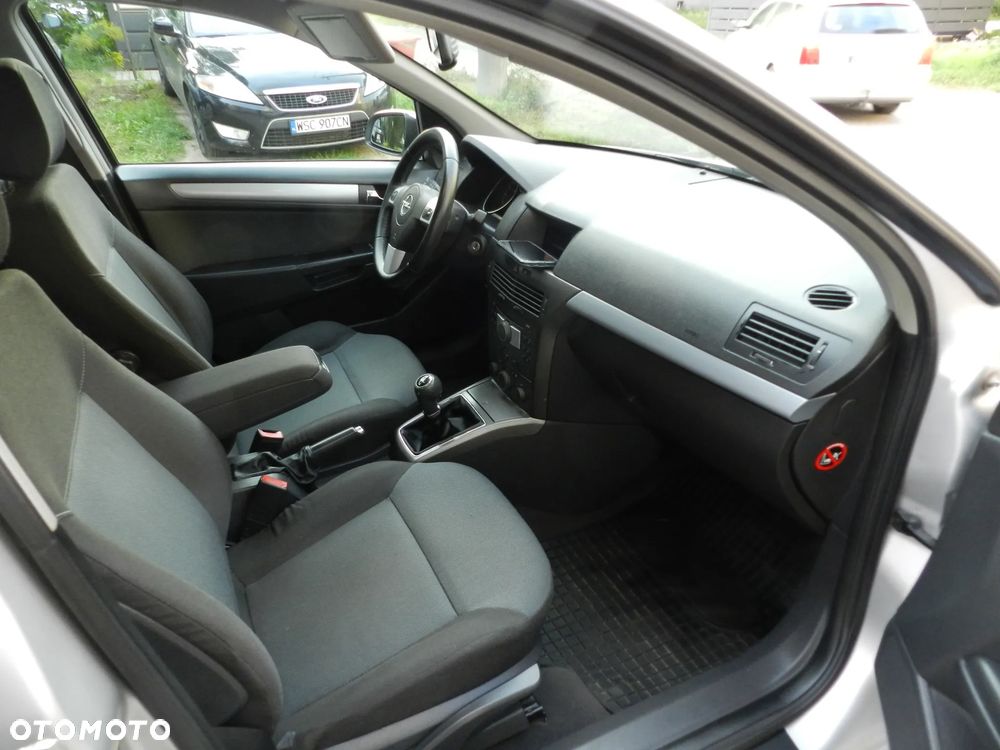 Opel Astra 1.6 Enjoy - 10
