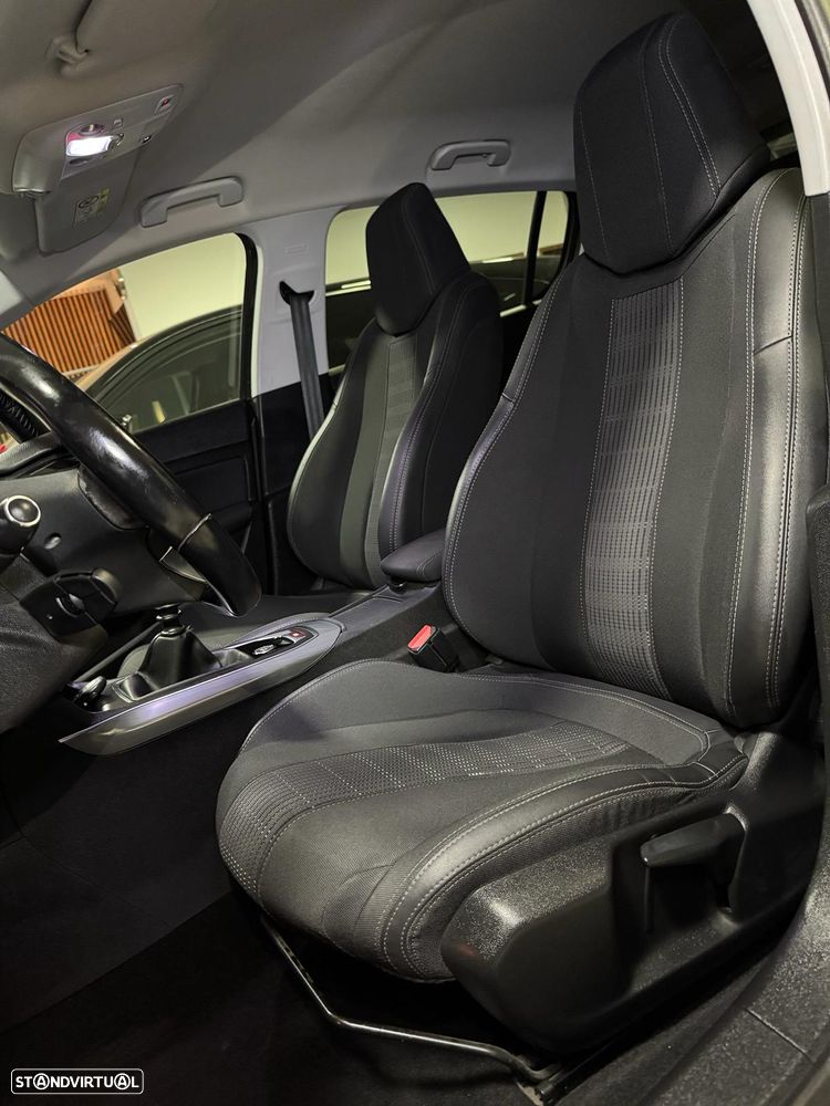 Peugeot 308 1.2 PureTech Allure J18 - 13