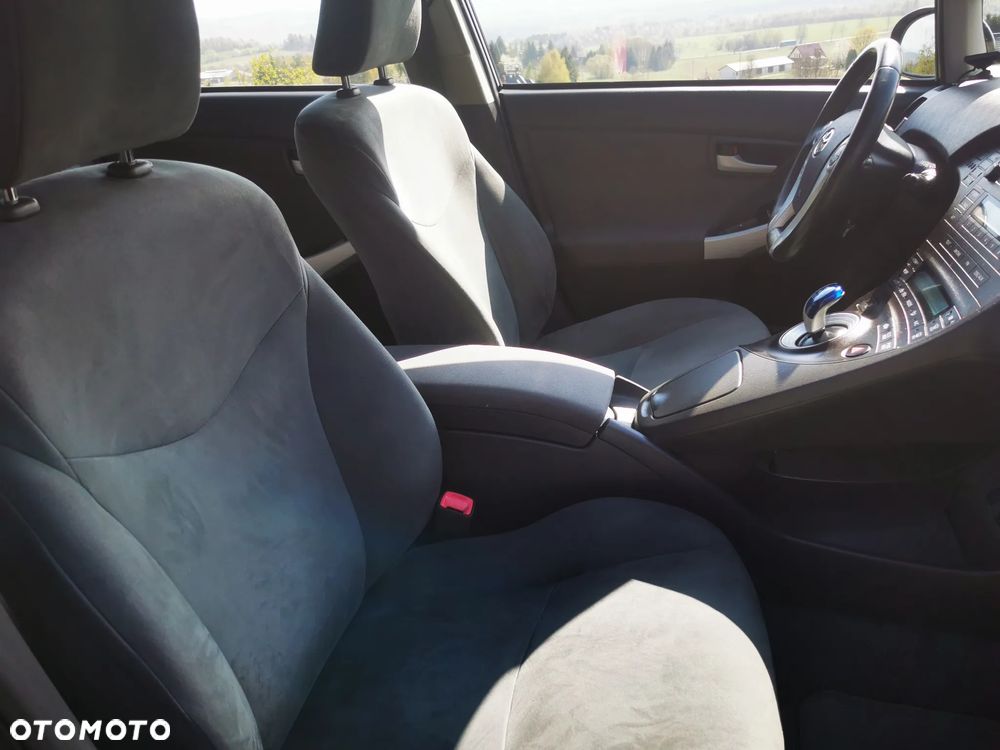 Toyota Prius - 8