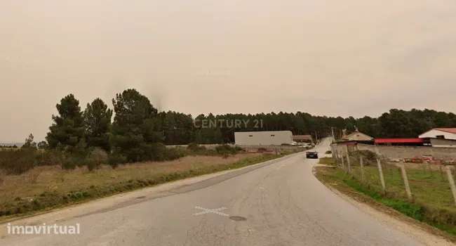 Armazém com Parque de Estacionamento – Localização Estratégica - Grande imagem: 5/11