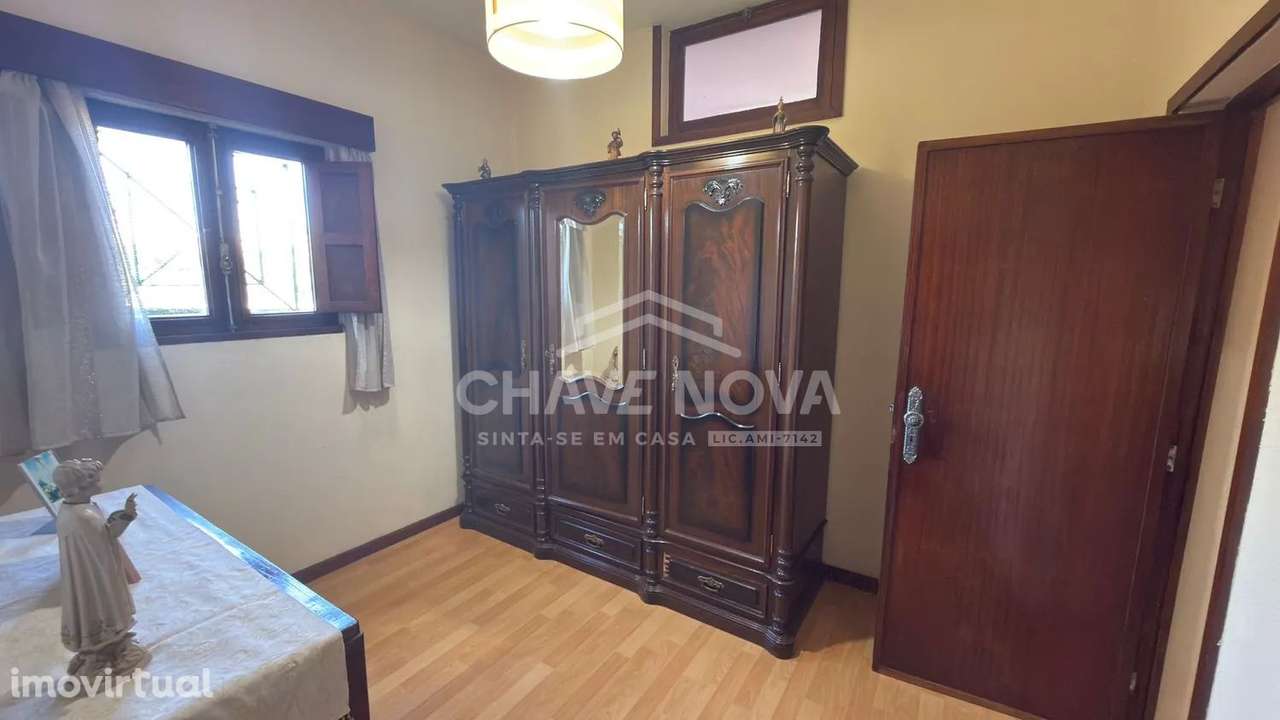 Moradia c/ 2 Habitações  (T3 + T1) c/ Terreno em Canidelo - Grande imagem: 5/27