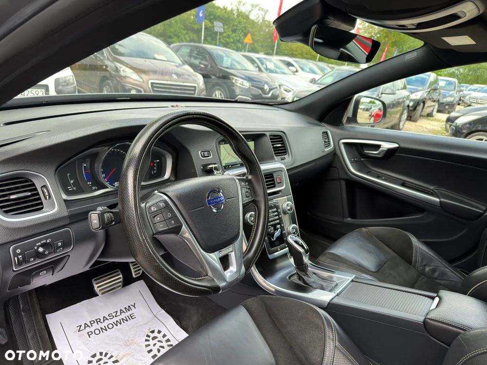 Volvo V60 D3 Drive-E R-Design Momentum - 24