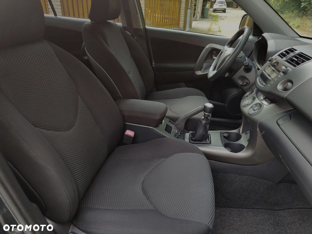 Toyota RAV4 2.0 4x2 Sol - 28