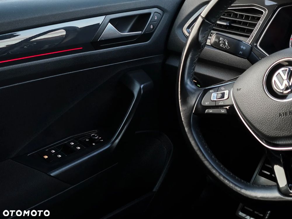 Volkswagen T-Roc 2.0 TDI SCR 4MOTION DSG R-Line - 28