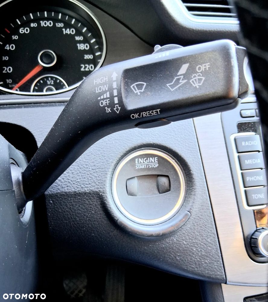 Volkswagen Passat 2.0 TSI Highline - 28