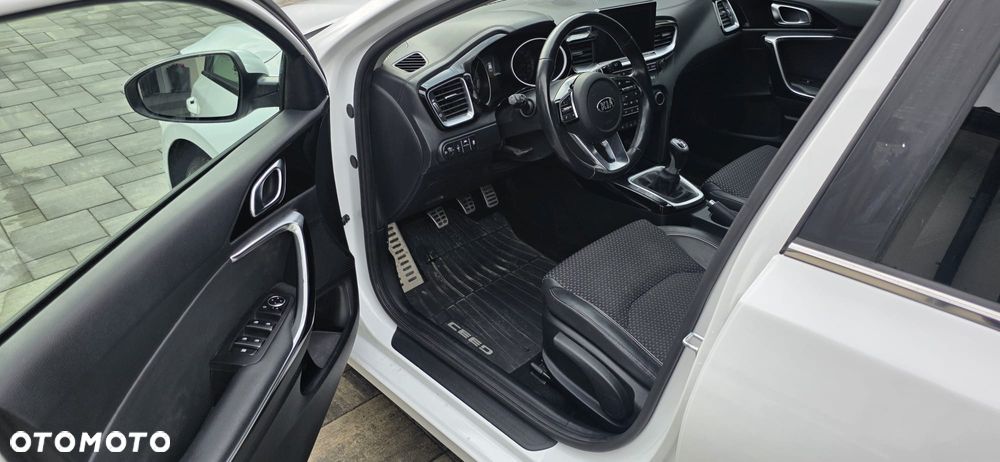 Kia Ceed 1.4 CVVT Edition 7 - 12