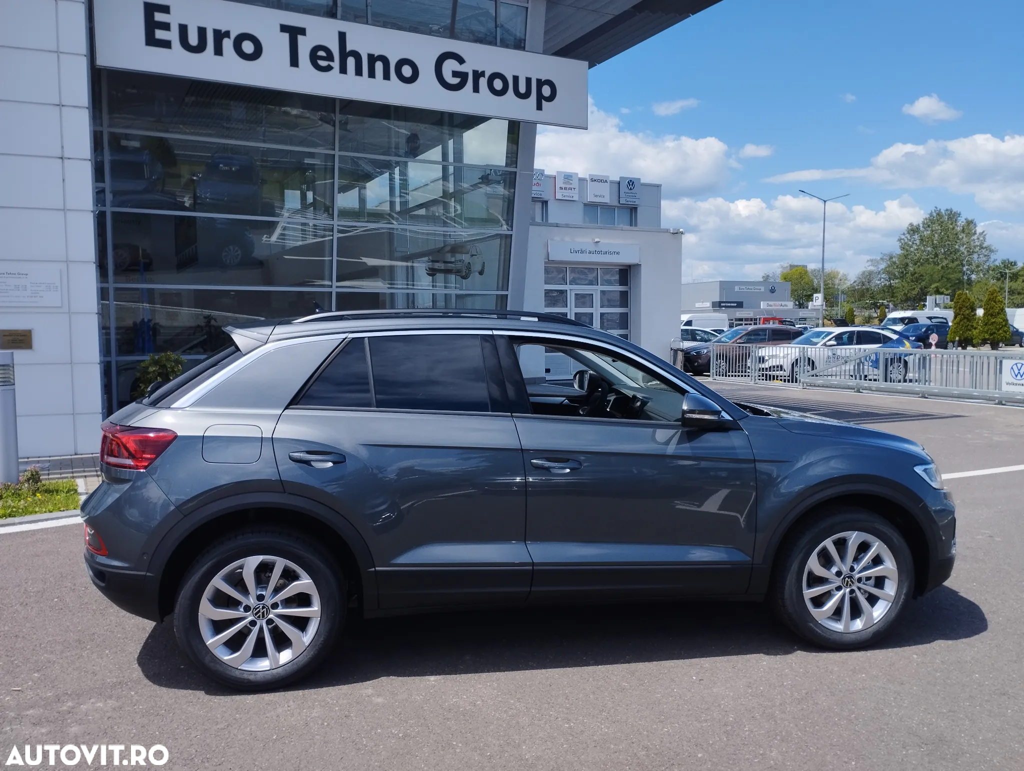 Volkswagen T-ROC 1.0 TSI Advanced - 9