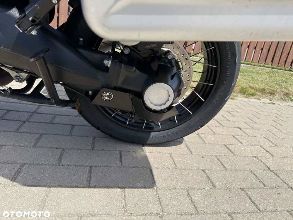 Honda VFR - 16