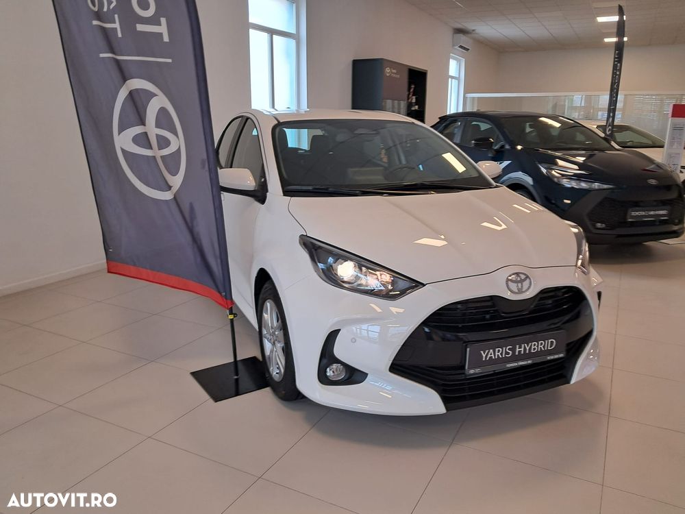 Toyota Yaris 1.5 VVT-i HSD Eco - 2