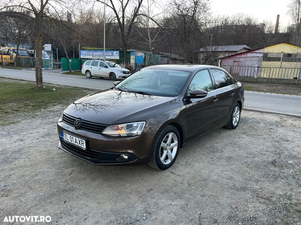 Volkswagen Jetta 1.6 TDI DPF Highline DSG - 2