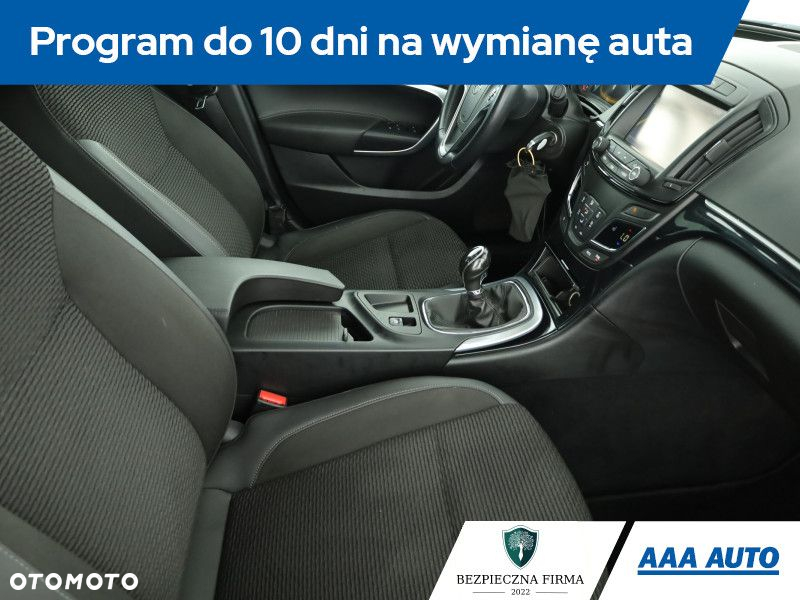 Opel Insignia - 8