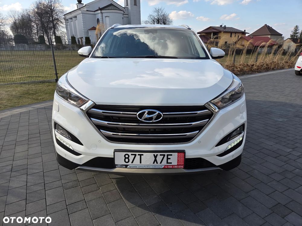 Hyundai Tucson 2.0 CRDI 4WD Automatik Premium - 2