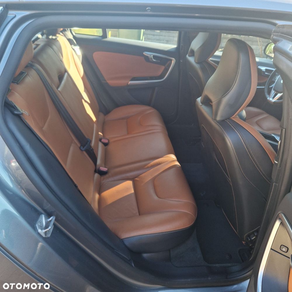 Volvo V60 - 14