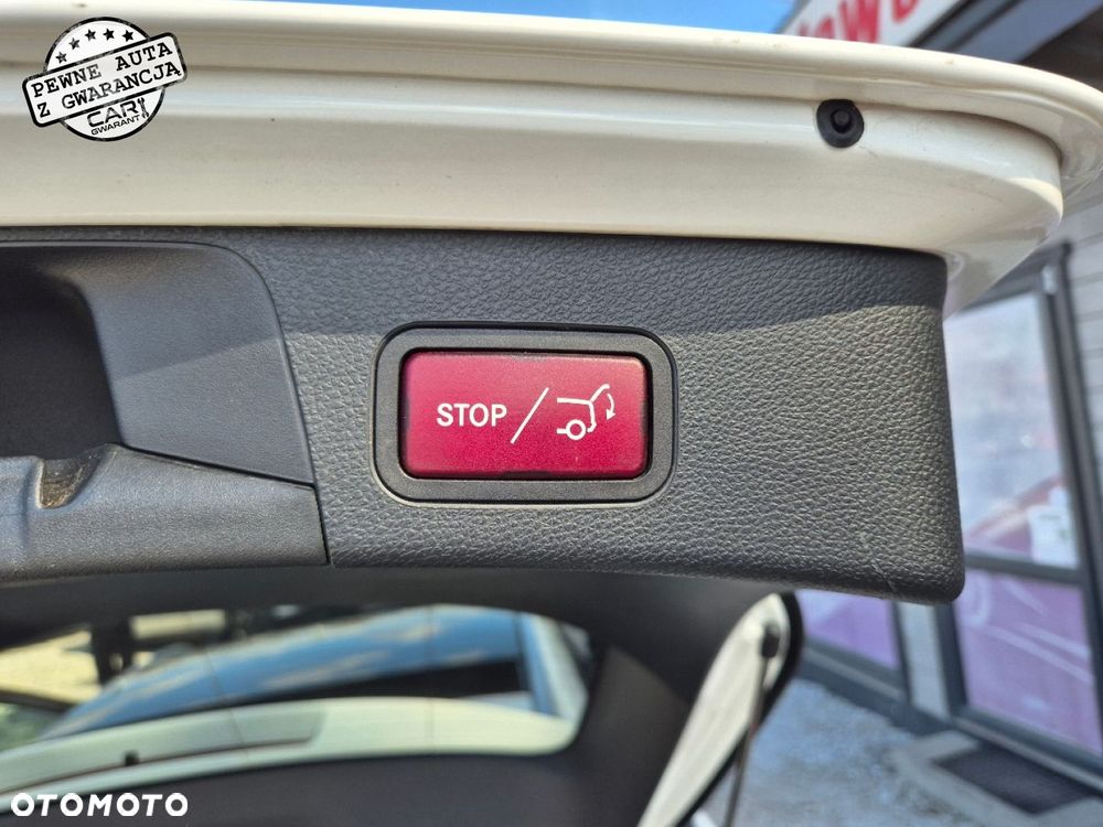 Mercedes-Benz Klasa C AMG 43 4-Matic - 27