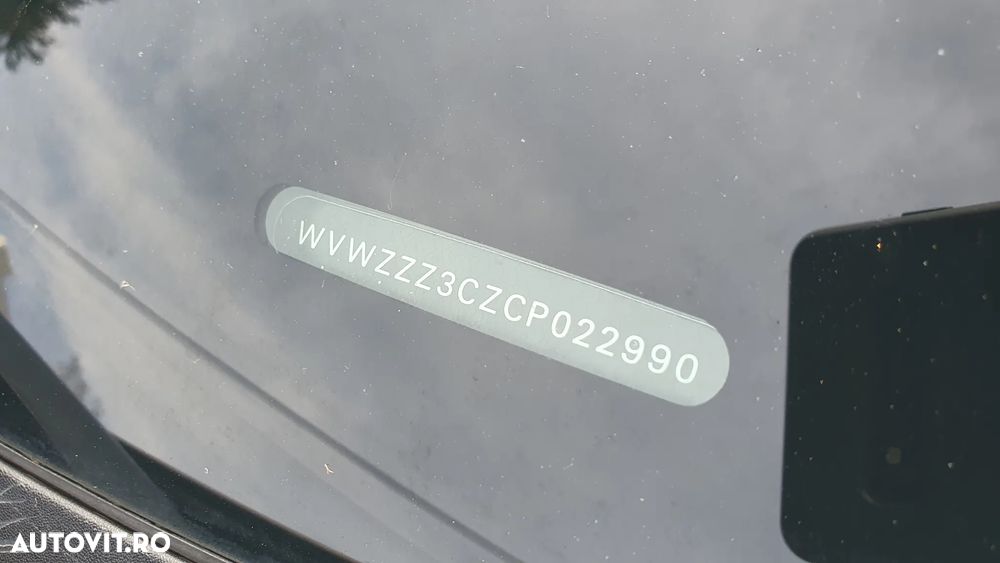 Volkswagen Passat - 12