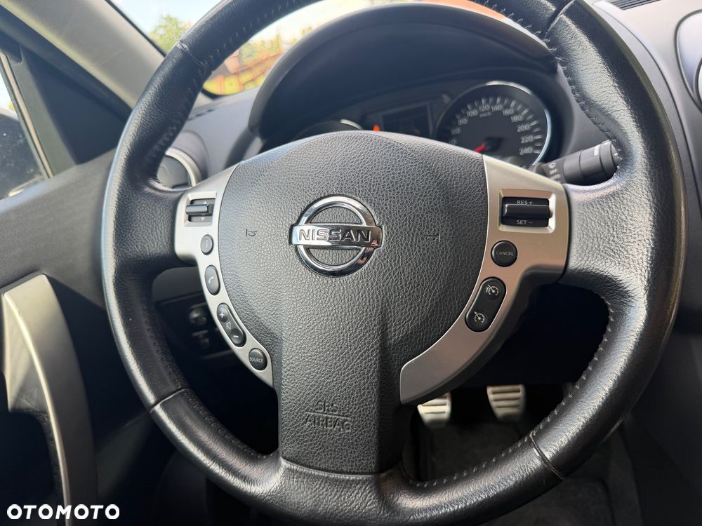Nissan Qashqai 2.0 dCi DPF tekna - 19