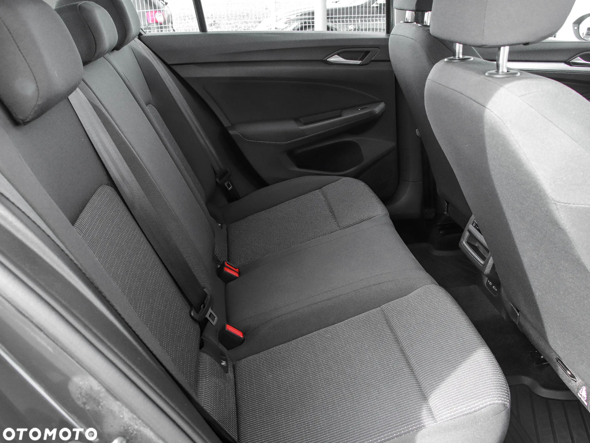 Volkswagen Golf VIII 1.0 TSI - 12