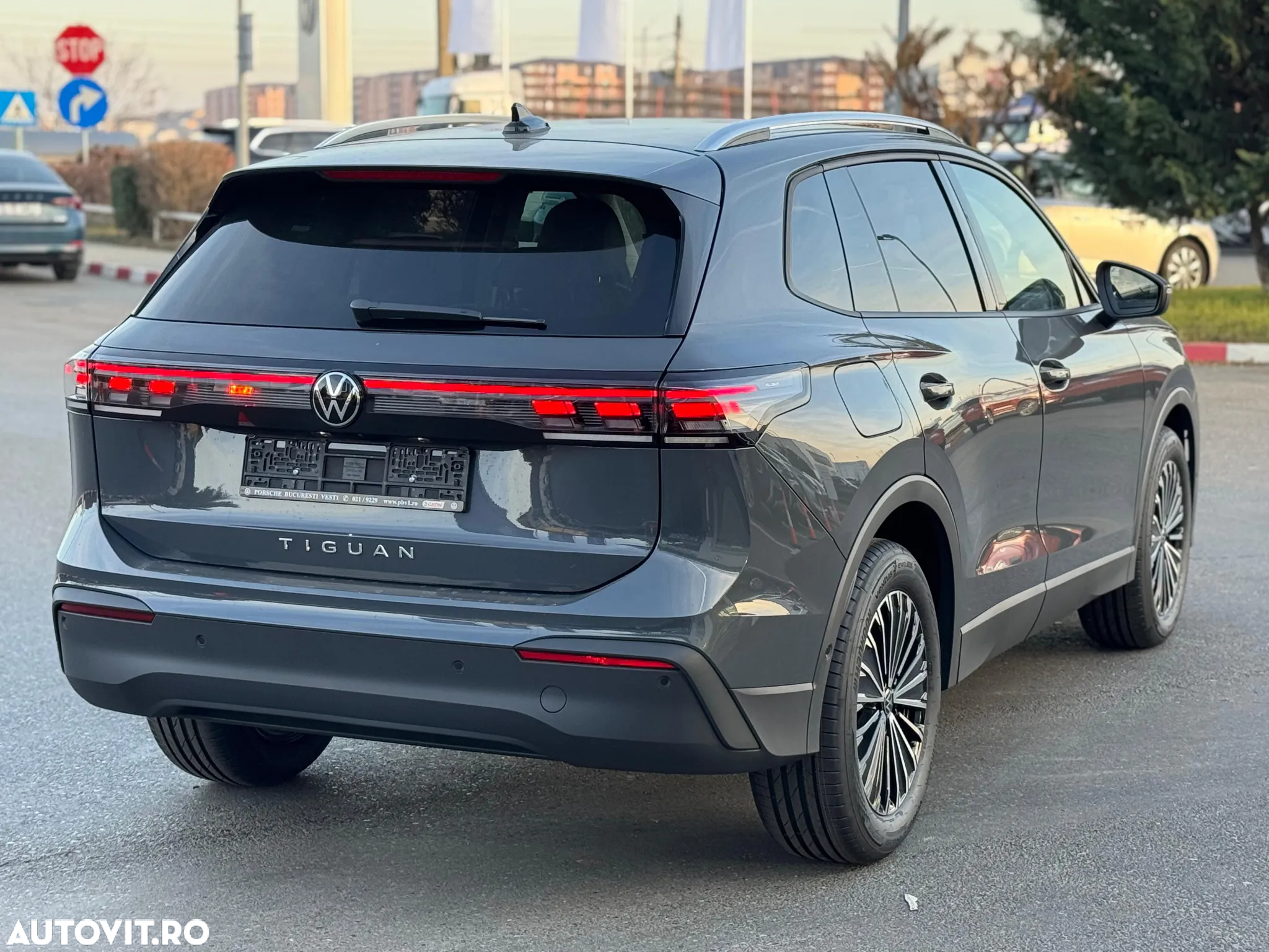 Volkswagen Tiguan 2.0 TDI DSG Life - 6