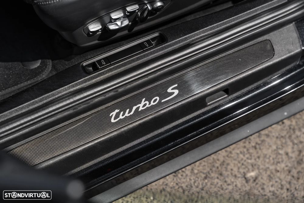 Porsche 911 (991) Turbo S - 12