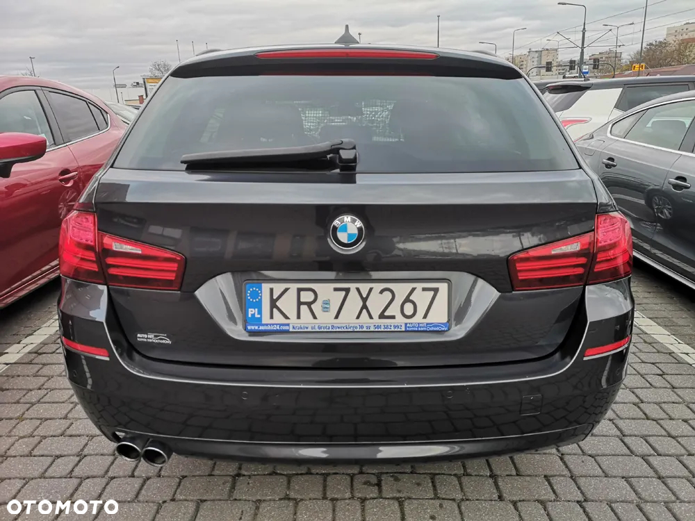 BMW Seria 5 520d Touring Modern Line - 4