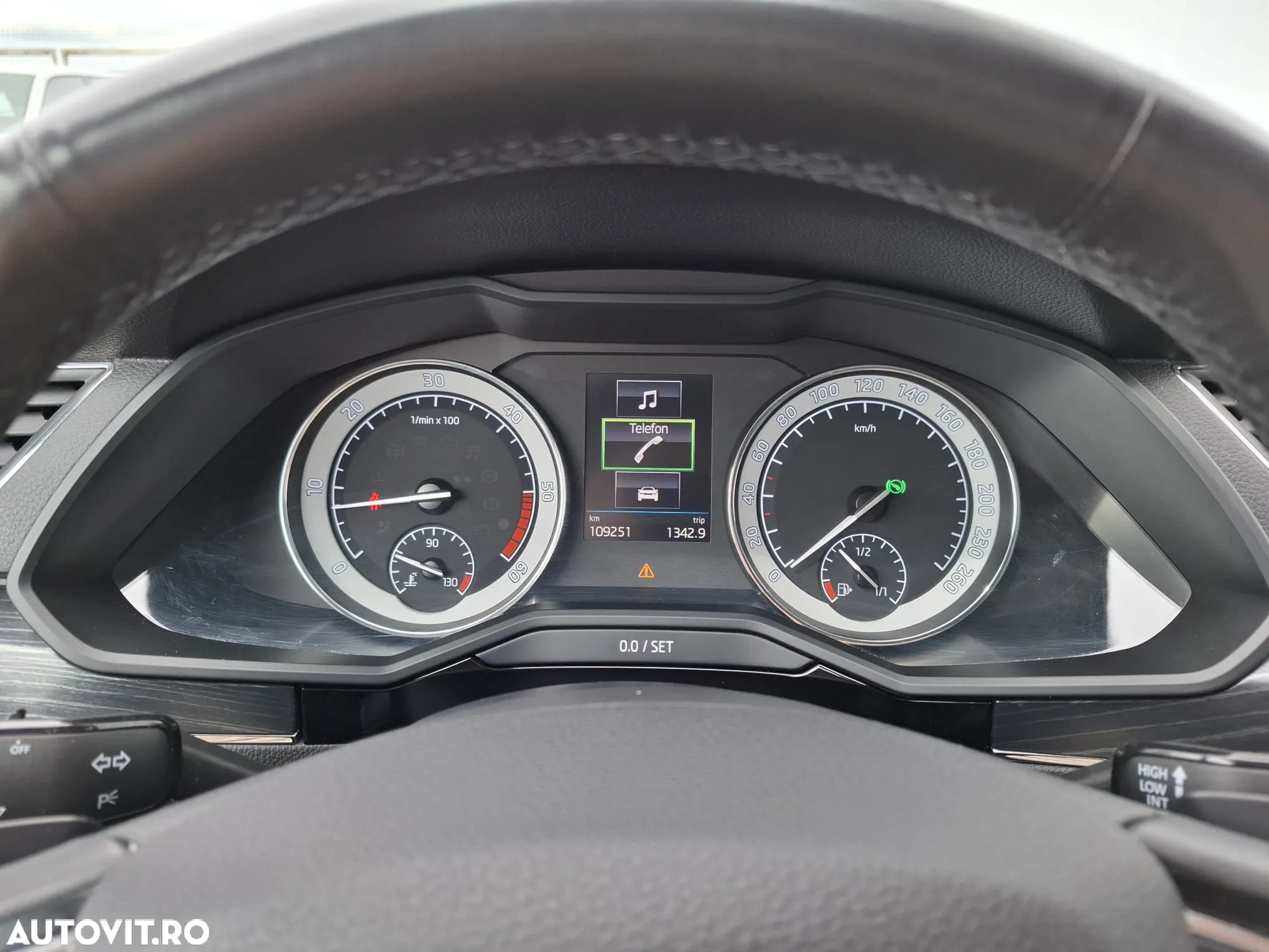Skoda Superb 2.0 TDI 4X4 DSG Style - 36
