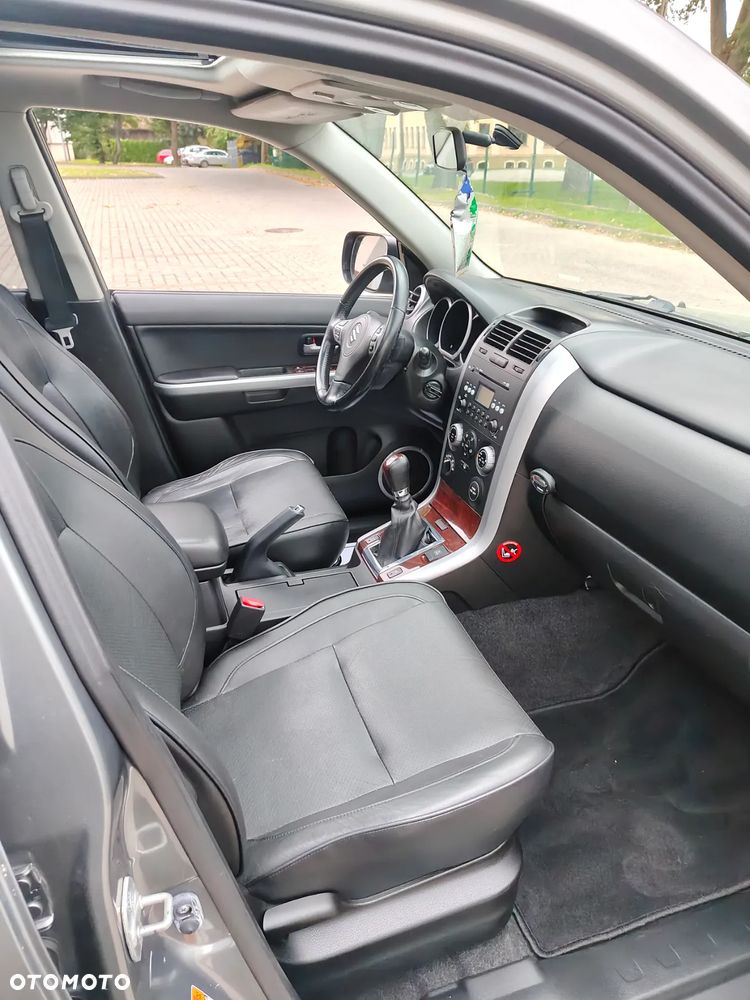 Suzuki Grand Vitara 1.9 DDiS Premium - 11