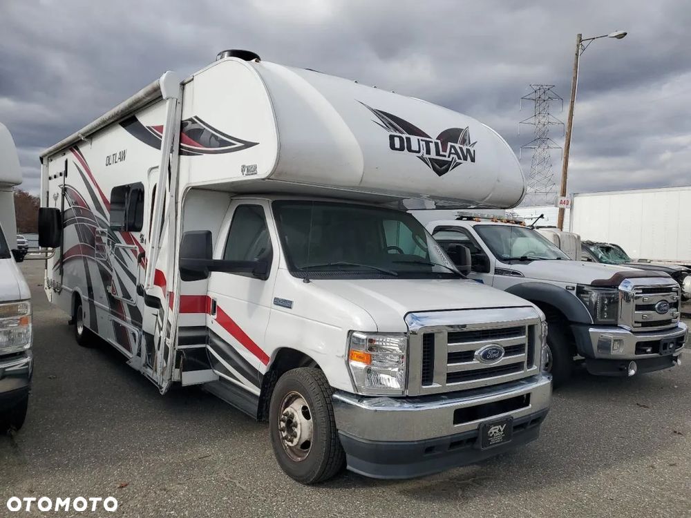 Ford Sunseeker E-450 Cutaway - 17