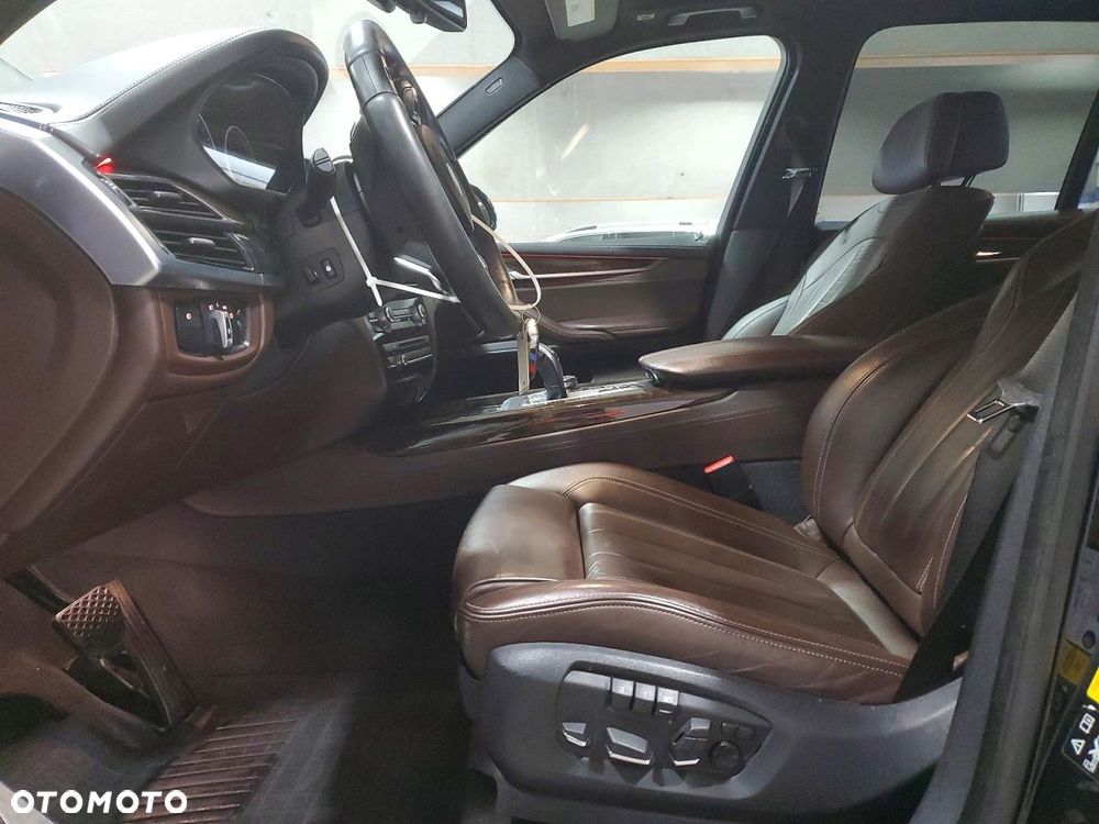 BMW X5 xDrive35i M Sport Edition - 7