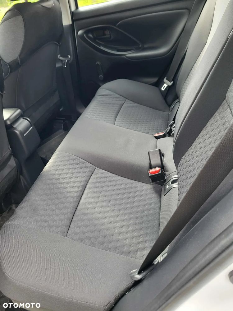 Toyota Yaris - 8