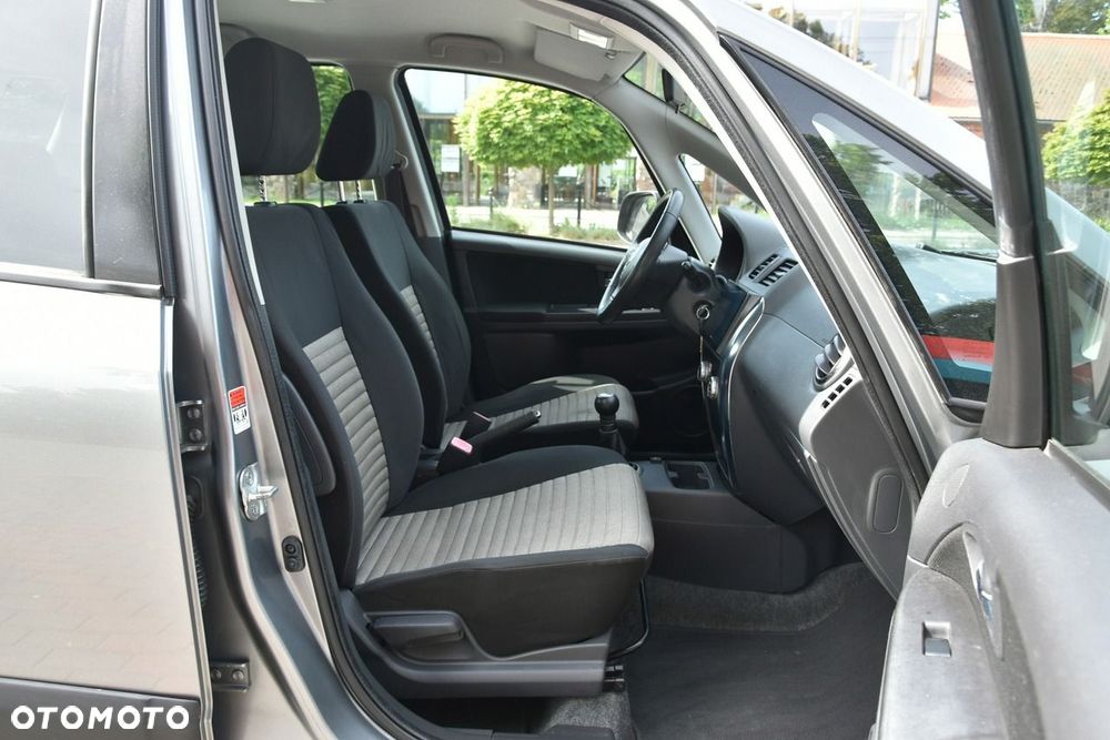 Fiat Sedici - 12