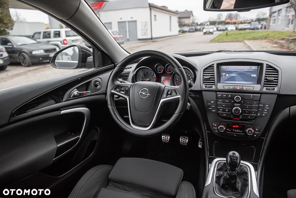 Opel Insignia 2.0 Turbo Sport - 16