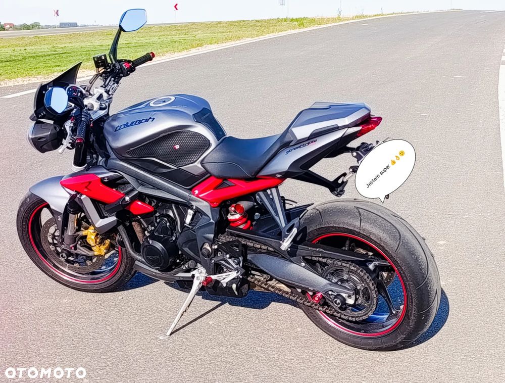 Triumph Street Triple - 4