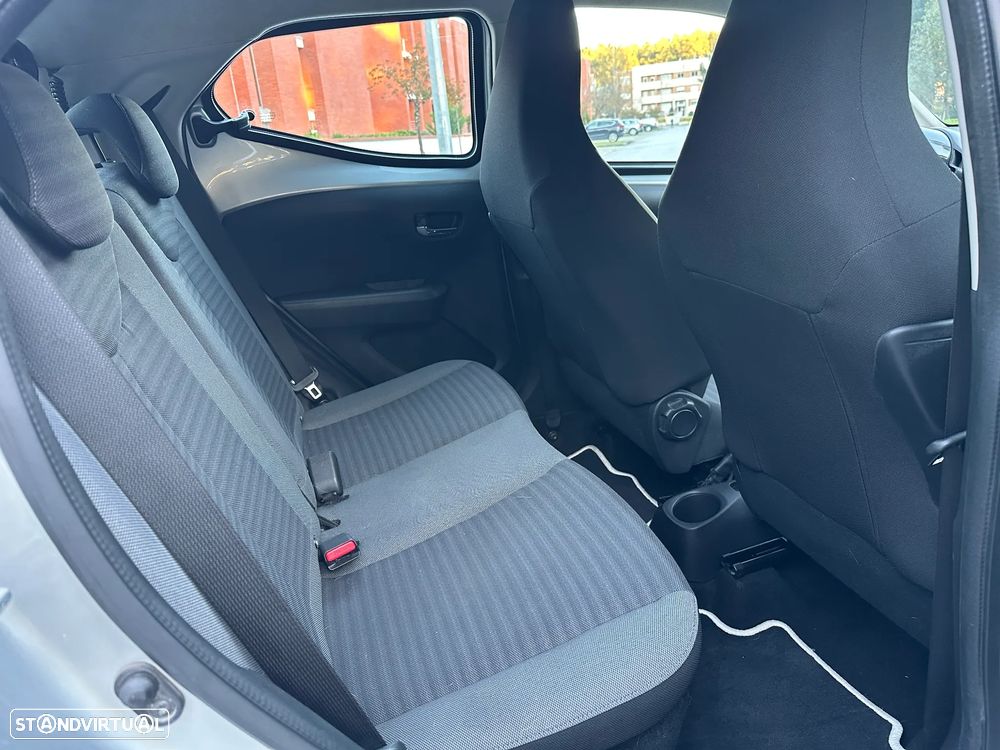 Toyota Aygo 1.0 X-Play+X-Touch - 6