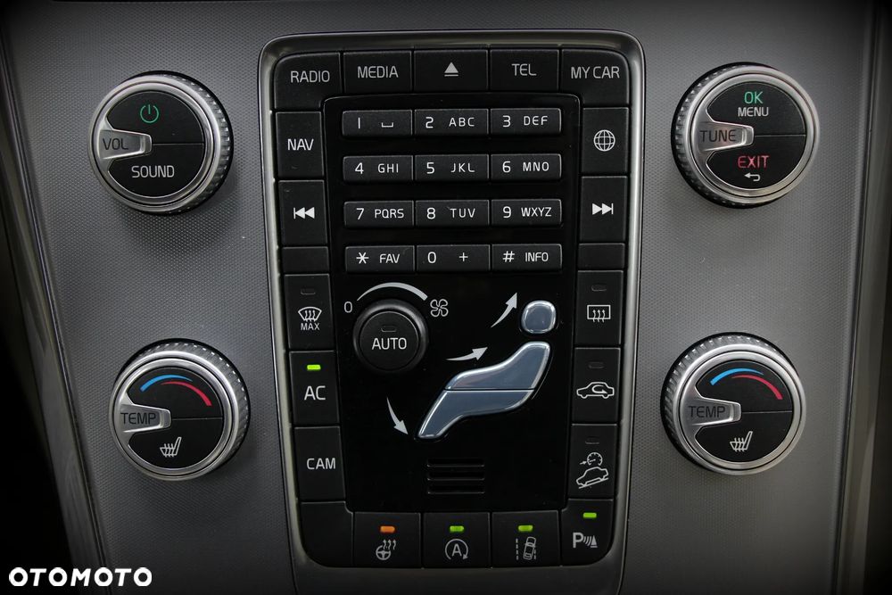 Volvo XC 60 D5 AWD Summum - 33