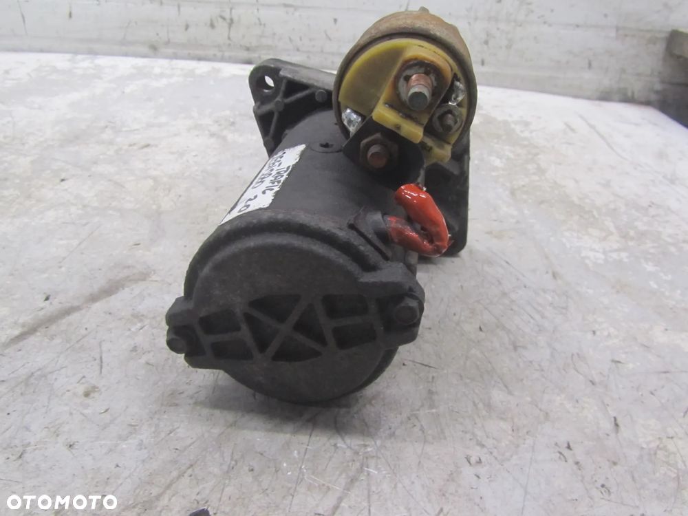 Renault Trafic-Vivaro 2.0 DCI rozrusznik - 2